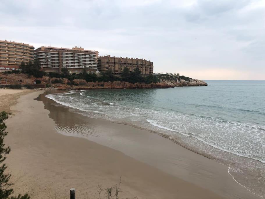 Salou Apartamento premium 150 m playa, muy tranquilo Parking Exterior foto